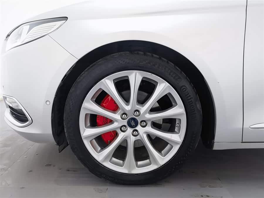 Ford Taurus 2017 car image #18