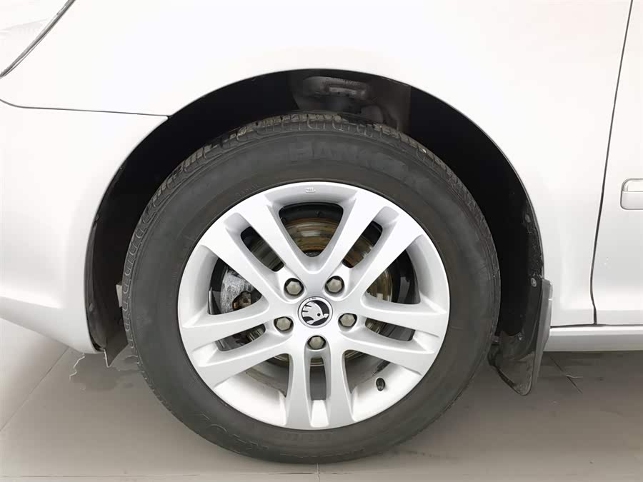 Skoda Octavia 2014 car image #18
