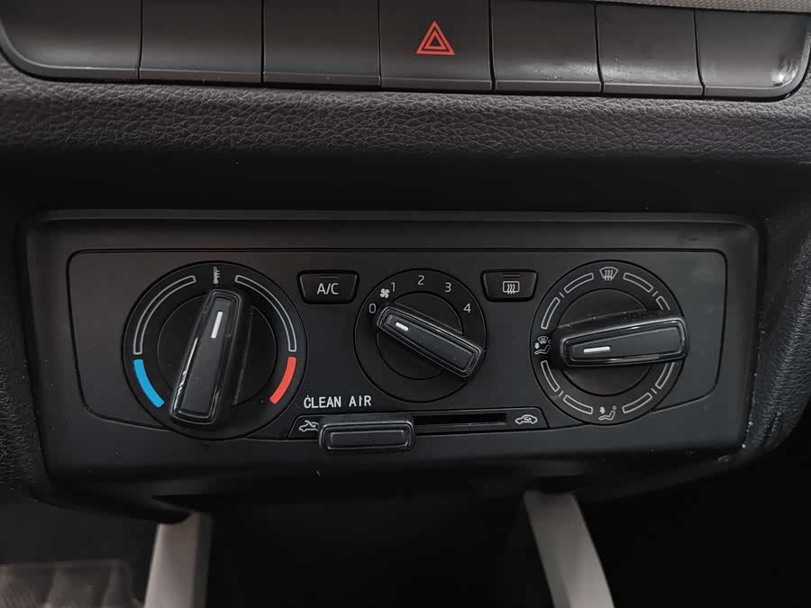 Skoda Fabia 2016 صورة سيارة #18