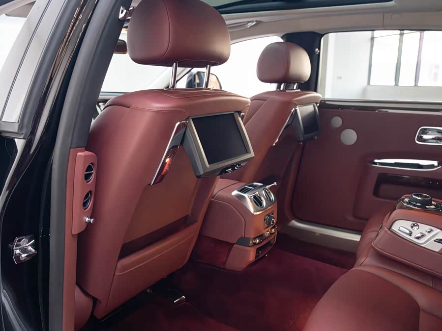 Rolls-Royce Ghost 2016 car image #18