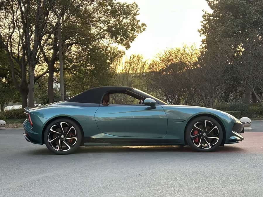 MG Cyberster car image #18