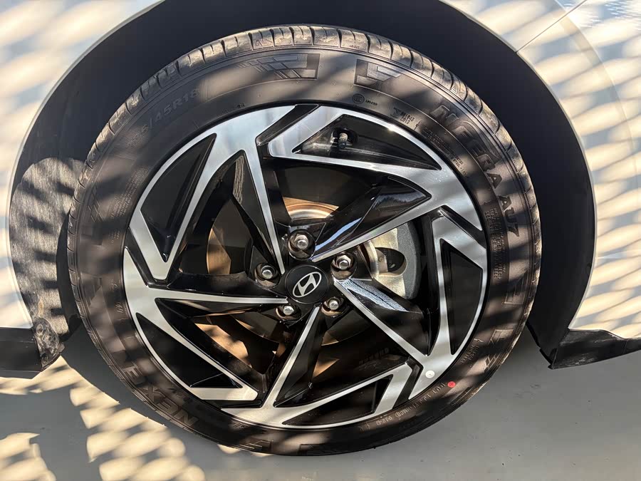 Hyundai Sonata 2024 immagine di auto #18