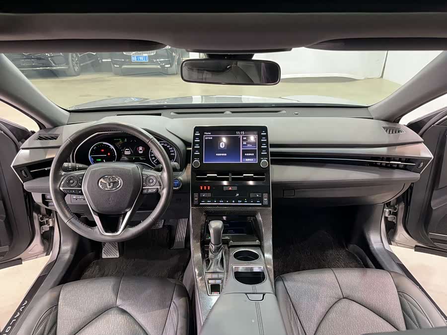 Toyota Avalon 2019 car image #18