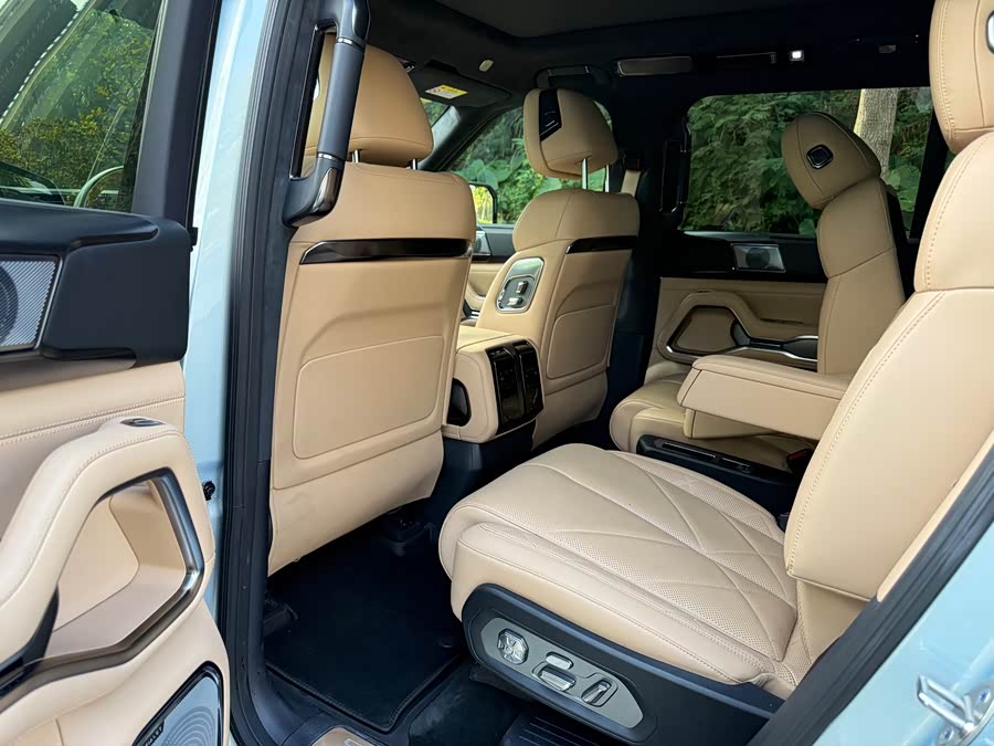 方程豹 豹8 2024 汽车图片 #18