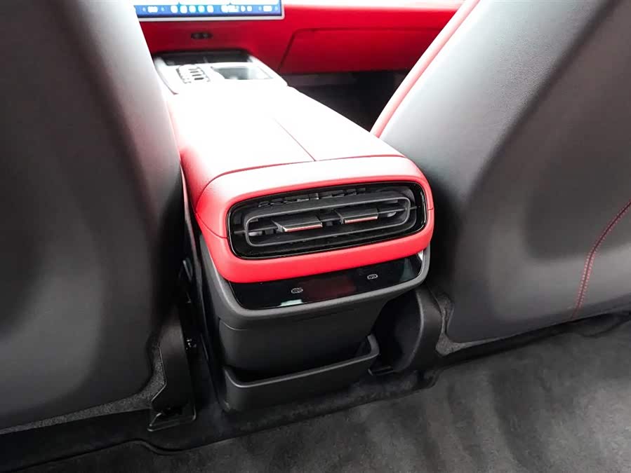 MI SU7 2025 car image #18