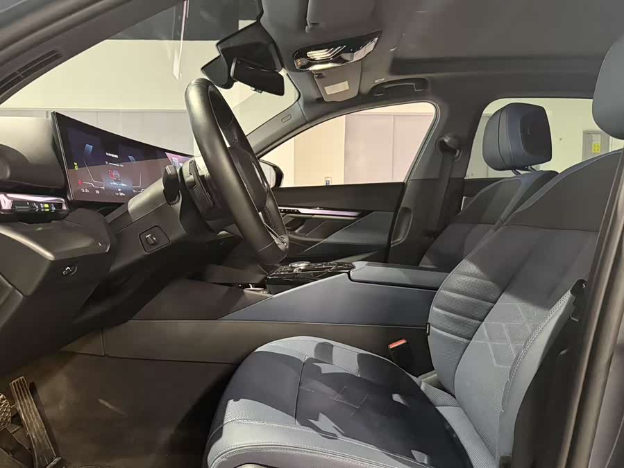 BMW i5 2024 #18 BMW i5 2024 car image #18