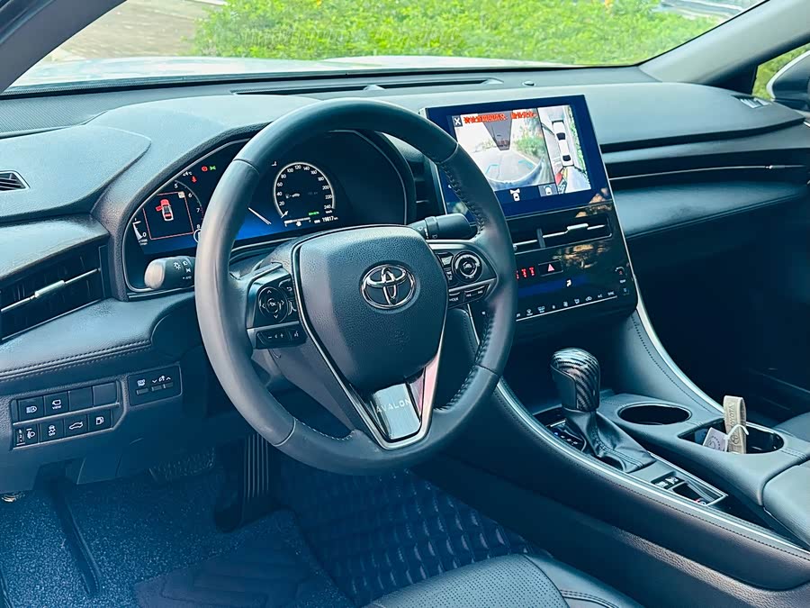 Toyota Avalon 2023 car image #18