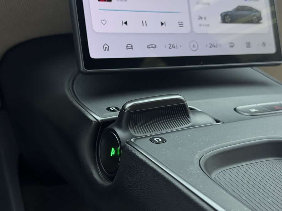 NIO ET5 2022 car image #18