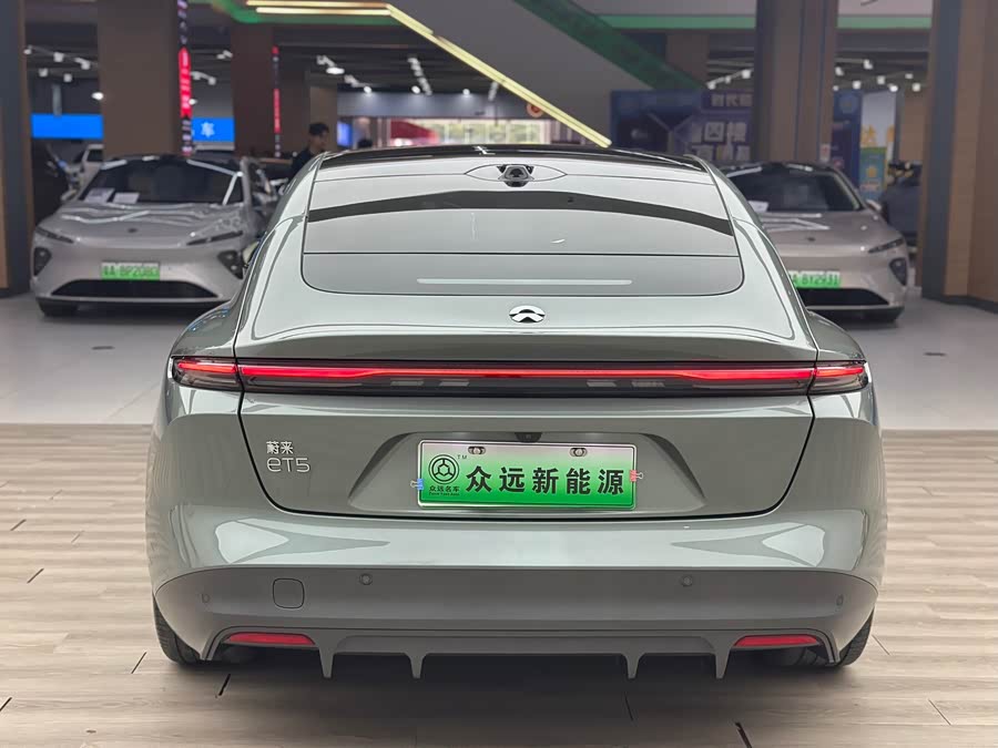NIO ET5 2023 car image #18