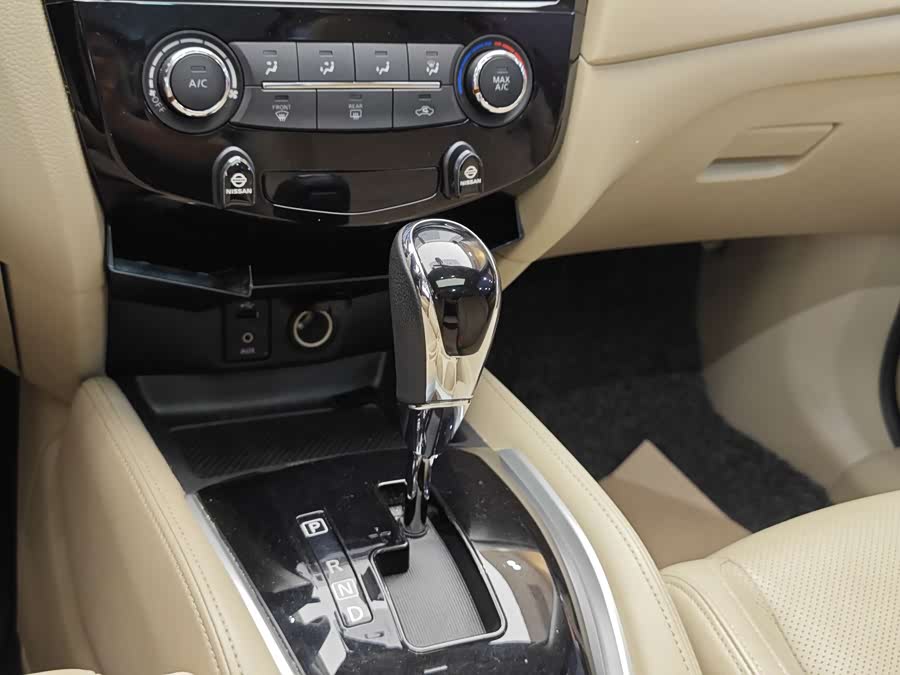 Nissan X-Trail 2017 #18 Nissan X-Trail 2017 car image #18