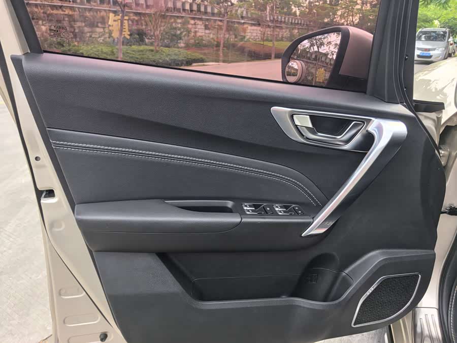 GEELY Vision X3 2019 car image #18