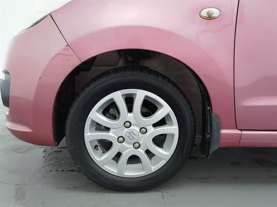 Suzuki 2013 car image #18
