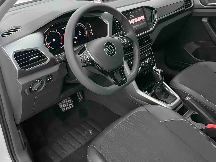 Volkswagen T-Cross 2021 #18 Volkswagen T-Cross 2021 car image #18