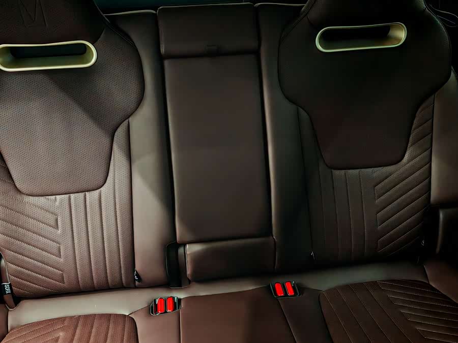 Avatr 11 2024 car image #18