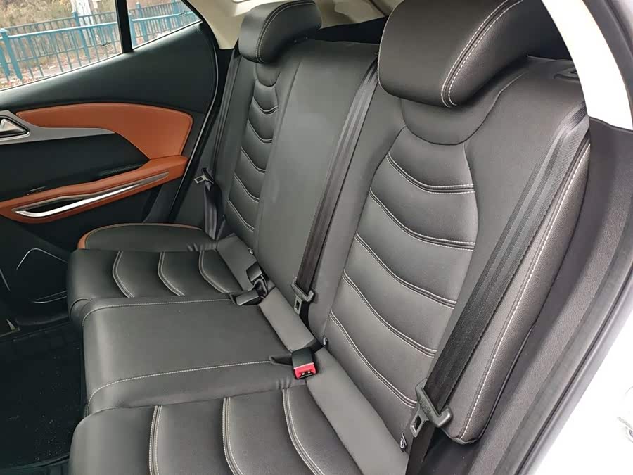 众泰 众泰T300 2019 汽车图片 #18