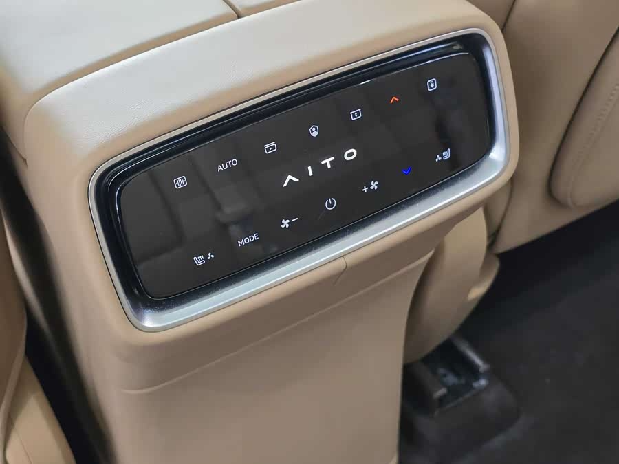 2024 car image #18