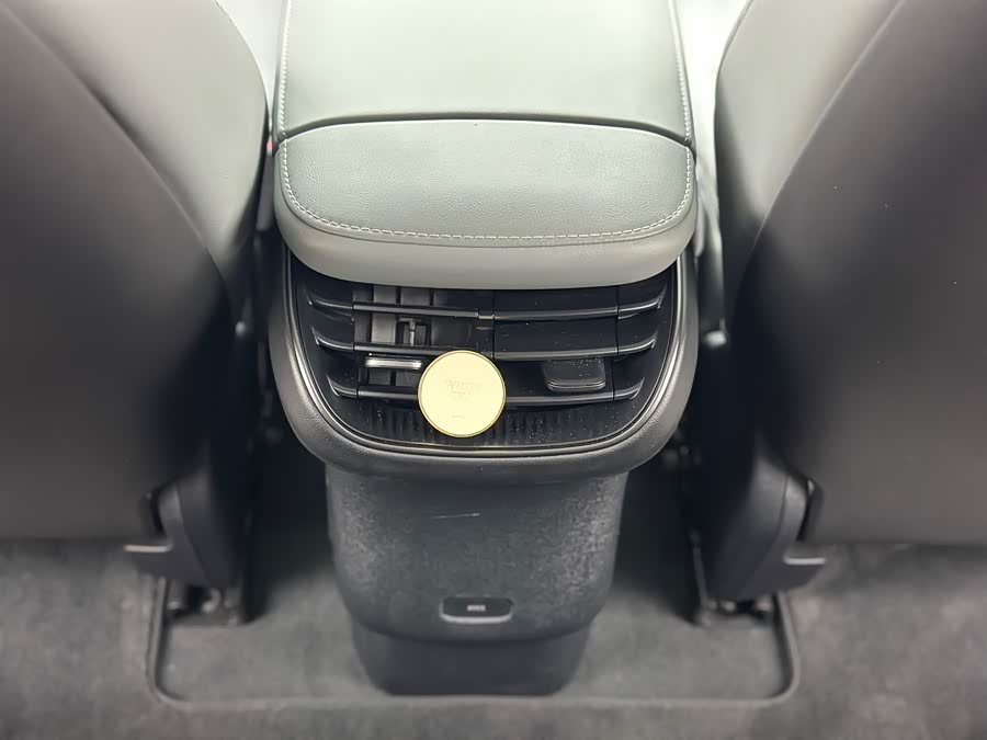 NIO ET5 2023 car image #18
