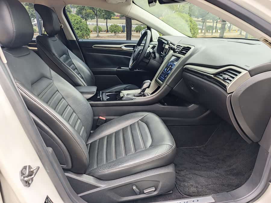 Ford Mondeo 2014 #18 Ford Mondeo 2014 car image #18