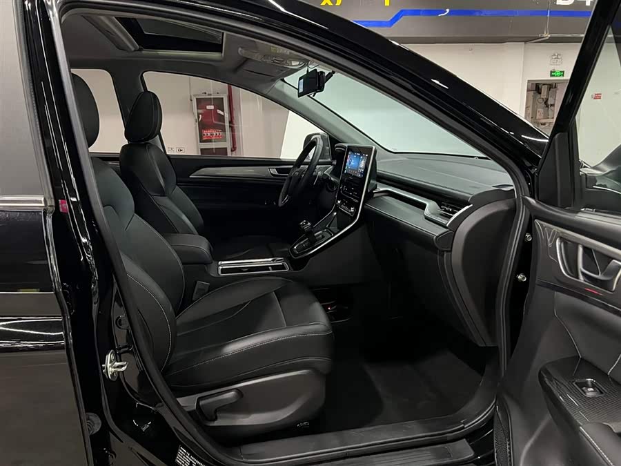 Haval M6 2023 #18 Haval M6 2023 car image #18