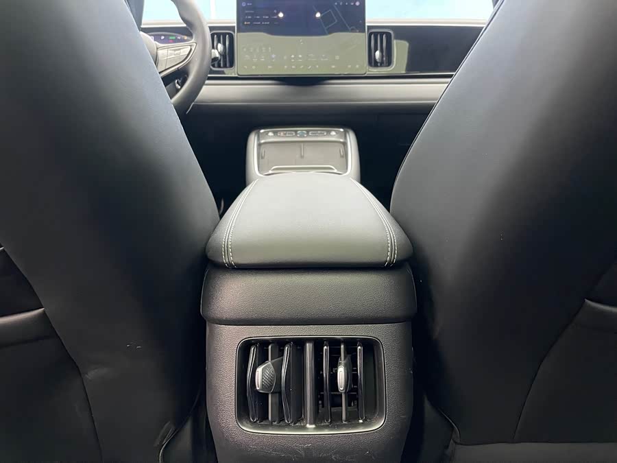 BYD Sea Lion 05 EV 2025 car image #18