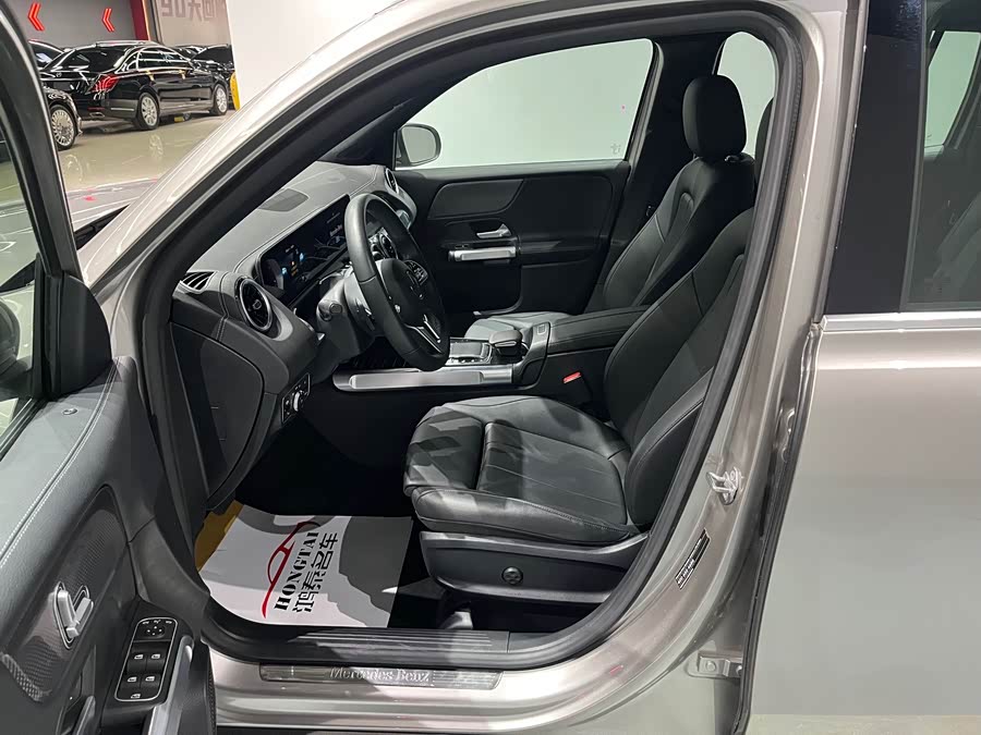 Mercedes-Benz GLB Class 2020 car image #18