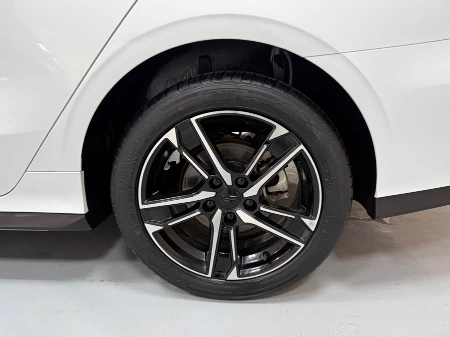 GEELY Binray 2022 car image #18