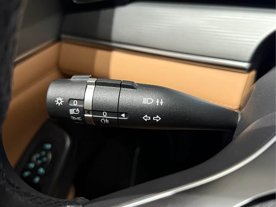 BYD SongL DM-i 2024 car image #18