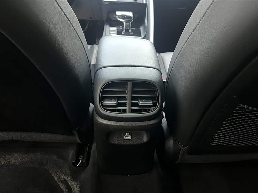 Hyundai Elantra 2022 immagine di auto #18