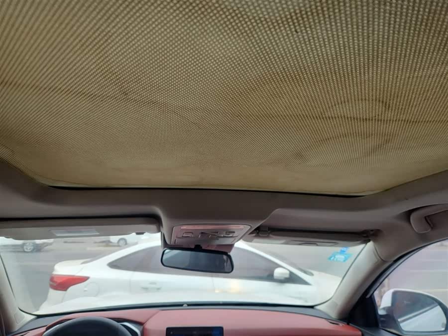 Forthing T5 2019 #18 Forthing T5 2019 صورة سيارة #18