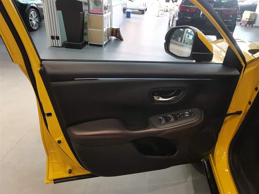 Honda ZR-V 2022 car image #18