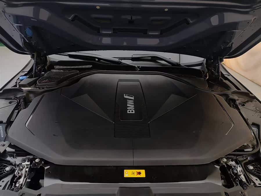 BMW i5 2024 car image #18