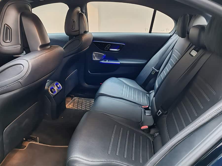 Mercedes-Benz C Class 2022 immagine di auto #18