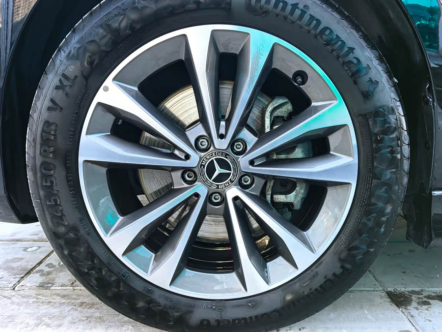 Mercedes-Benz V Class 2021 car image #18