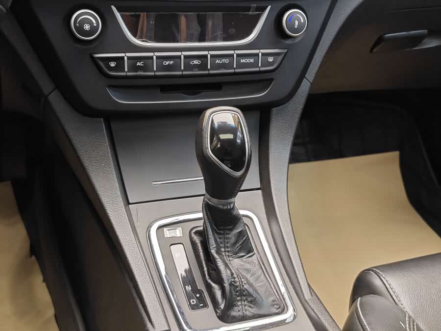 GEELY Emgrand 2017 #18 GEELY Emgrand 2017 car image #18