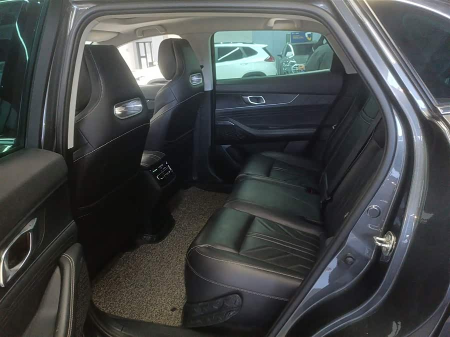 Changan UNI-K iDD 2023 car image #18