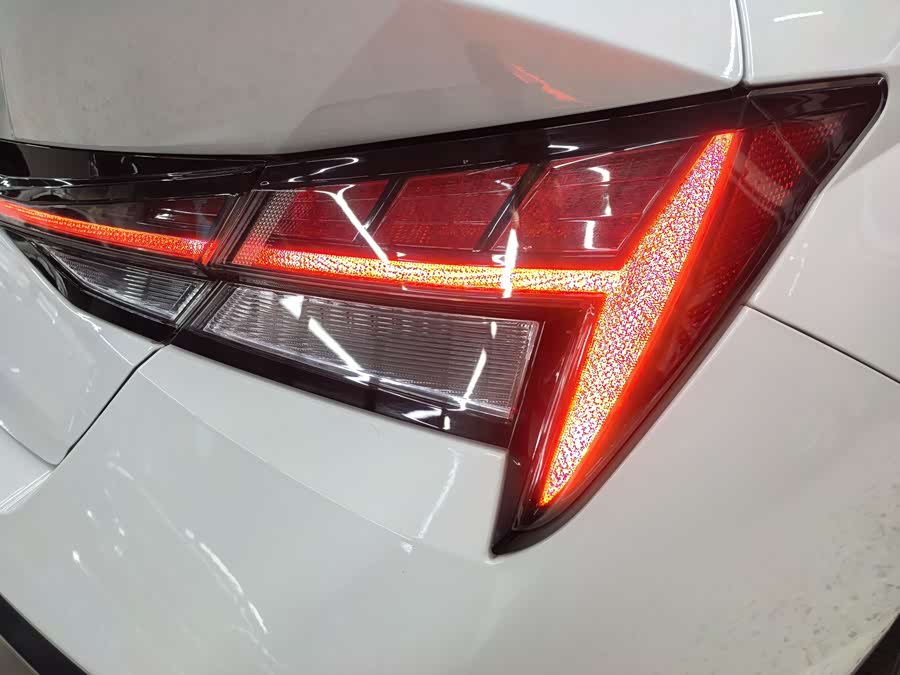 Hyundai Elantra 2023 #18 Hyundai Elantra 2023 car image #18
