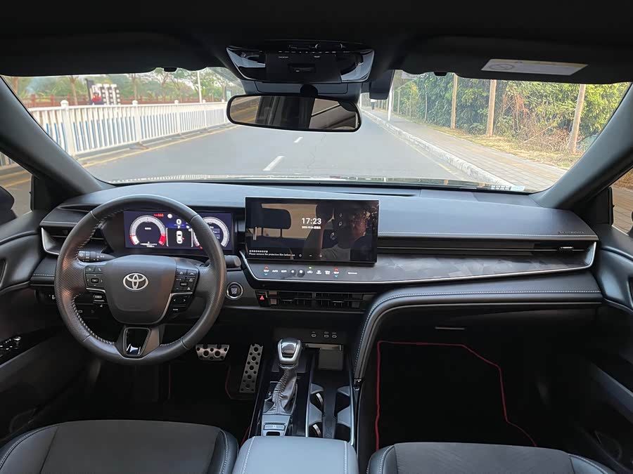 Toyota Camry 2024 immagine di auto #18