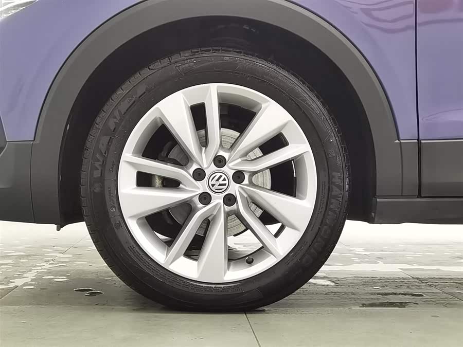 Volkswagen T-Cross 2019 car image #18