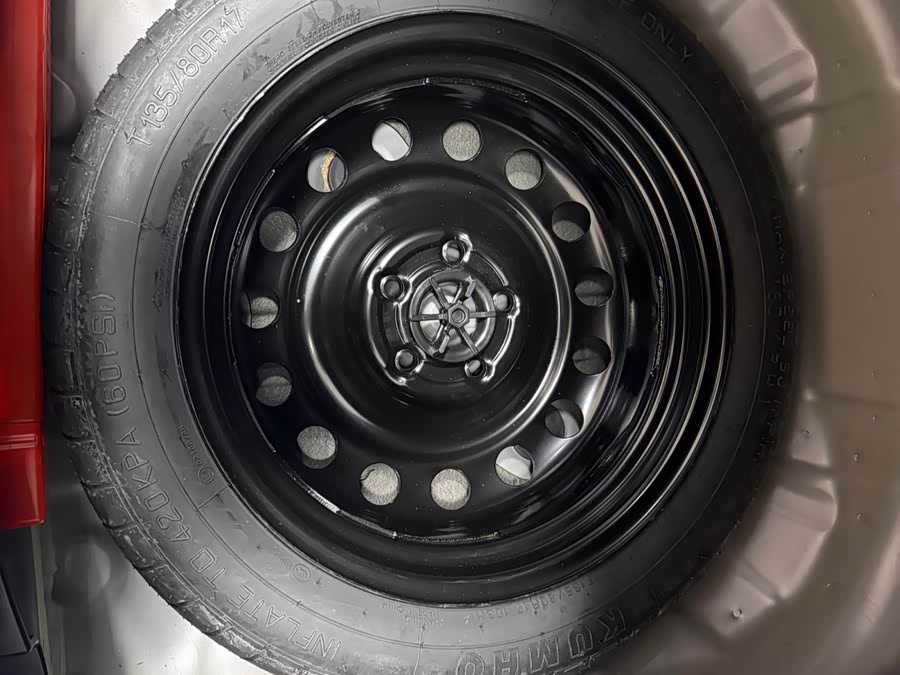 Kia K5 2021 car image #18