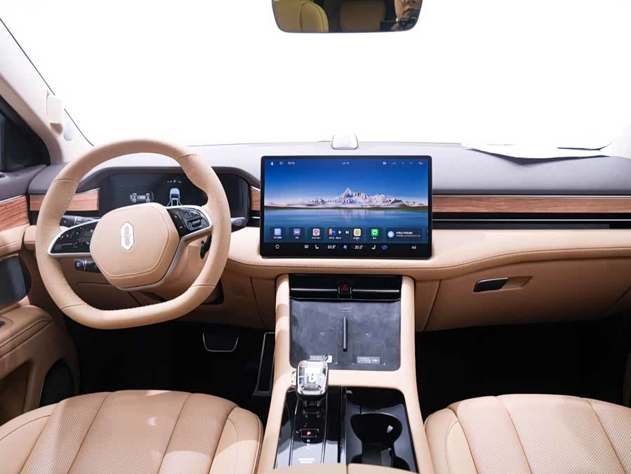 2023 car image #18