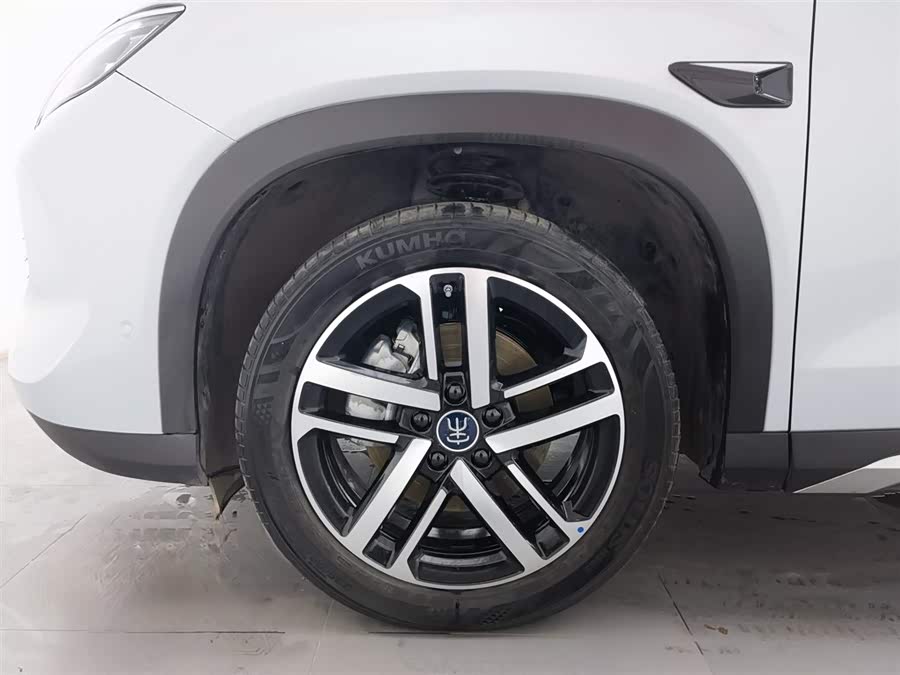BYD SongL DM-i 2025 car image #18