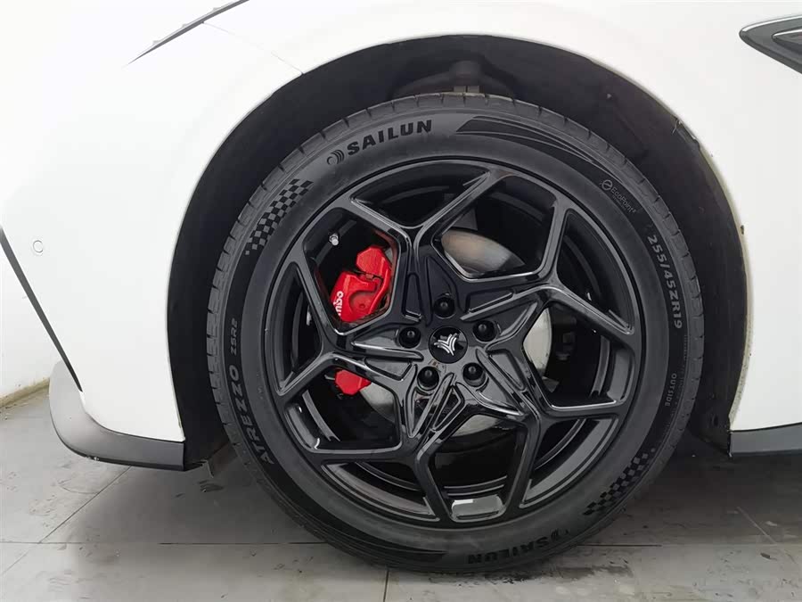 哪吒汽车 哪吒GT 2023 汽车图片 #18