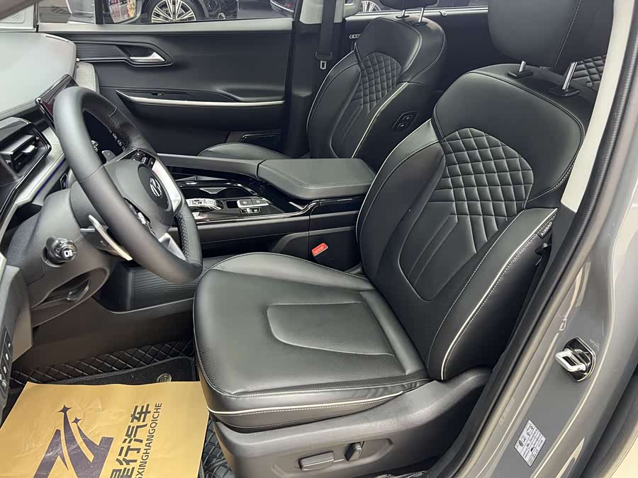 Hyundai Custo 2023 car image #18