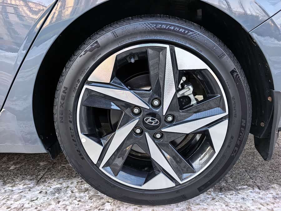 Hyundai Elantra 2022 car image #18