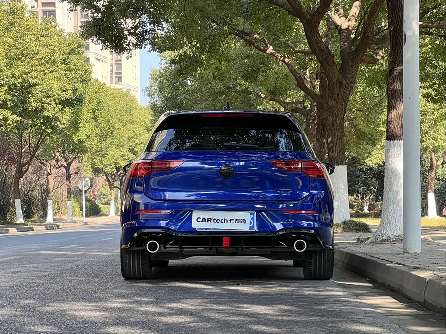Volkswagen Golf 2023 car image #18