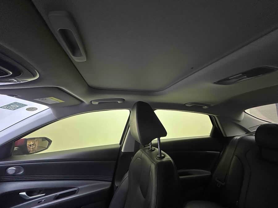 Hyundai Elantra 2022 car image #18