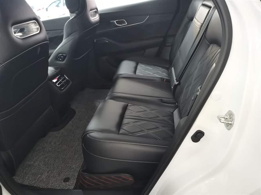 Changan UNI-K iDD 2025 car image #18