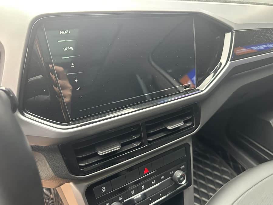 Volkswagen T-Cross 2020 #18 Volkswagen T-Cross 2020 car image #18