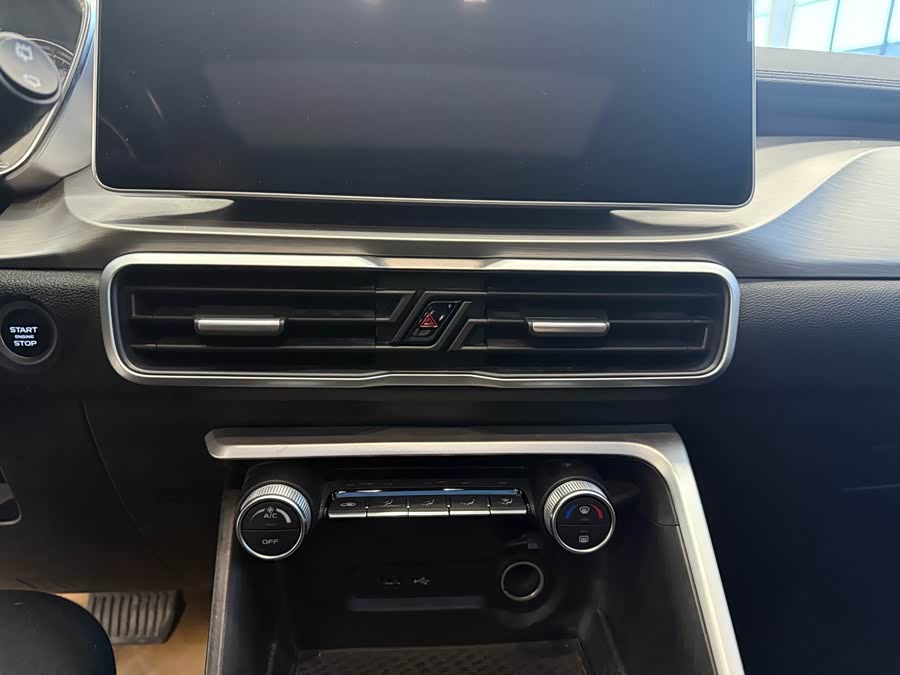 GEELY Coolray 2021 car image #18