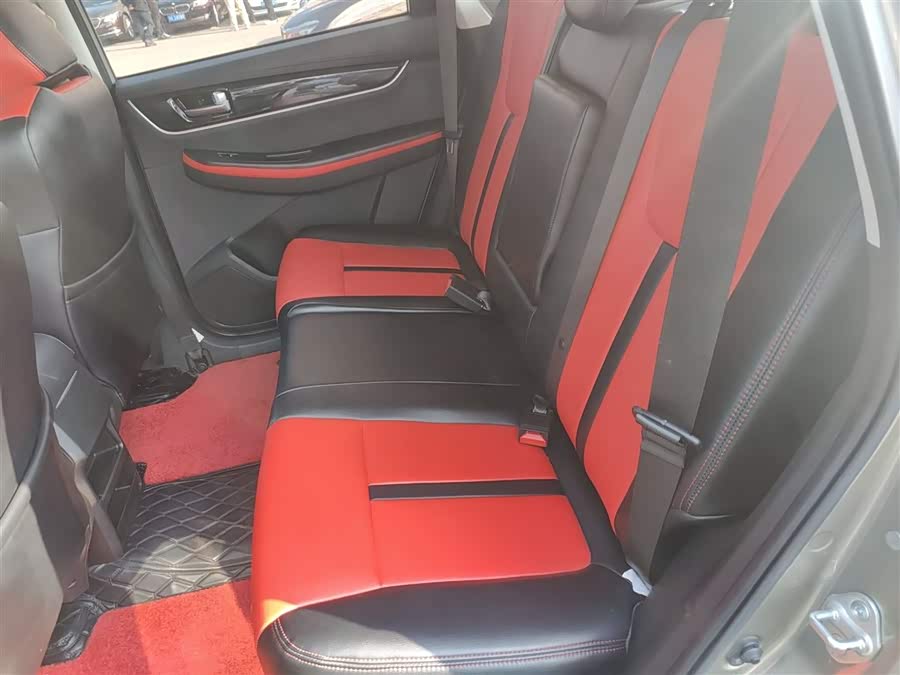 Forthing T5 2020 صورة سيارة #18